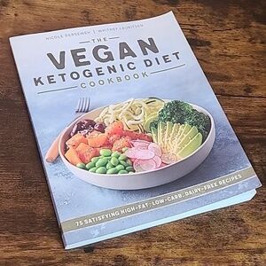 The Vegan Ketogenic Diet Cookbook Paperback